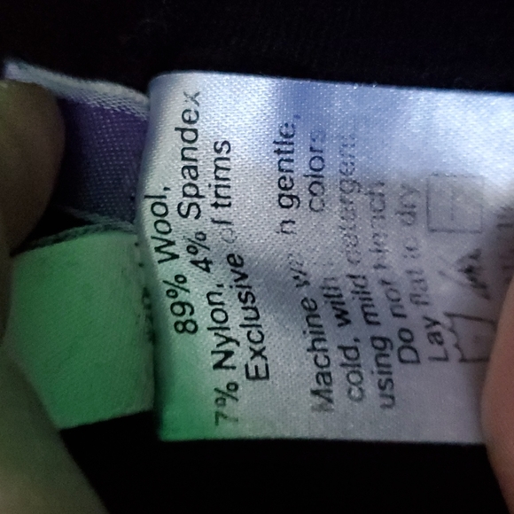 Ibex women's black wool A frame strech skirt with side zip pockets - Picture 9 of 10